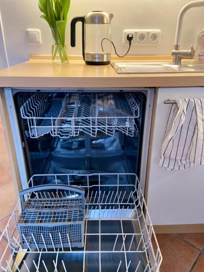 Traumhafte 115 Qm Am Steinhuder Meer, Ruhig, Komfortabel, Loggia, Parkplatz, Wifi Apartment *
