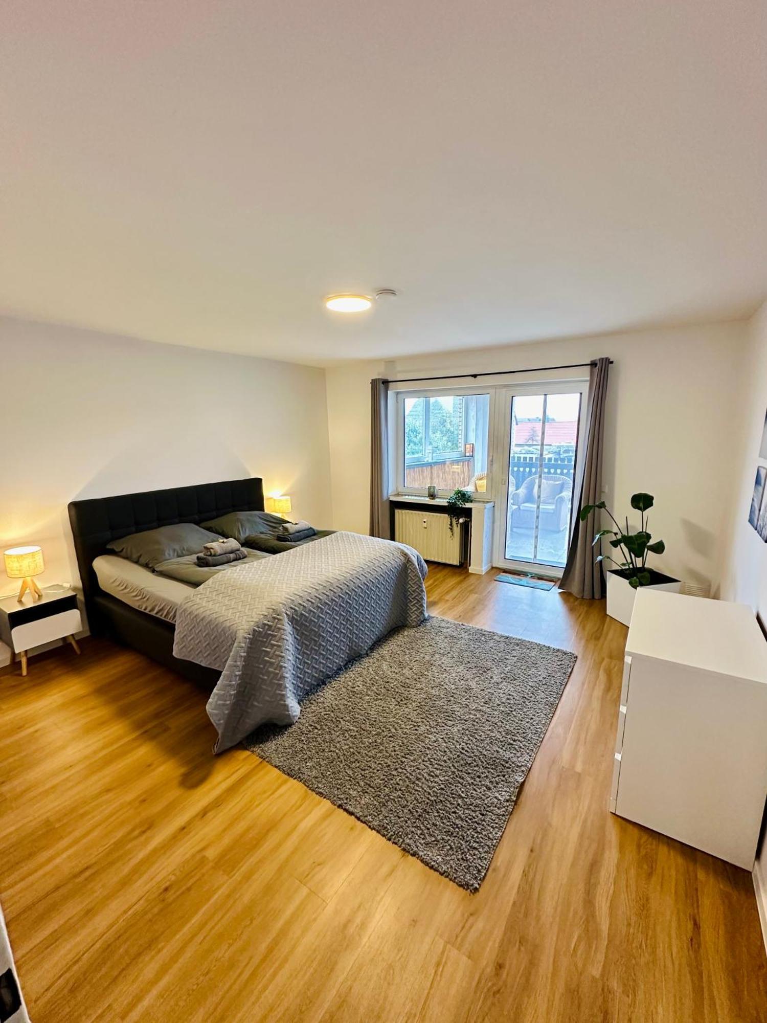 Apartment Traumhafte 115 Qm Am Steinhuder Meer, Ruhig, Komfortabel, Loggia, Parkplatz, Wifi *